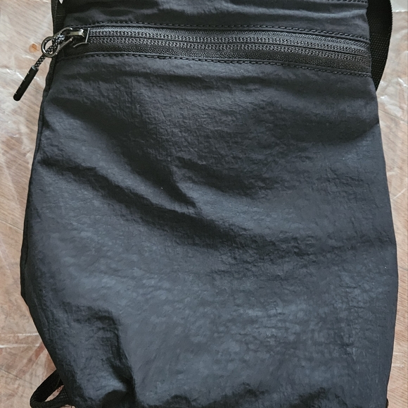 BNWT LULULEMON WATERBOTTLE CROSSBODY - Picture 3 of 8